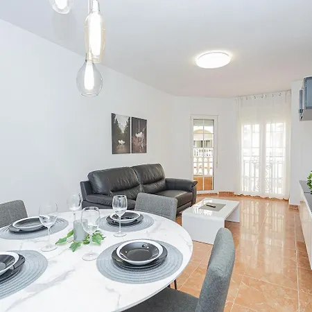 155 Wonderfull Luxury Alicante-holiday דירה טורבייחה